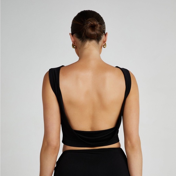 NWT | MESHKI | SLINKY BACK TOP - Picture 2 of 10